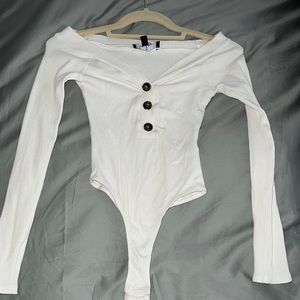 Ribbed Long Sleeve Off-the-Shoulder Bodysuit